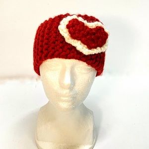 NWT Hand Knit Valentine’s Day Heart Headband Size 5-10 Years